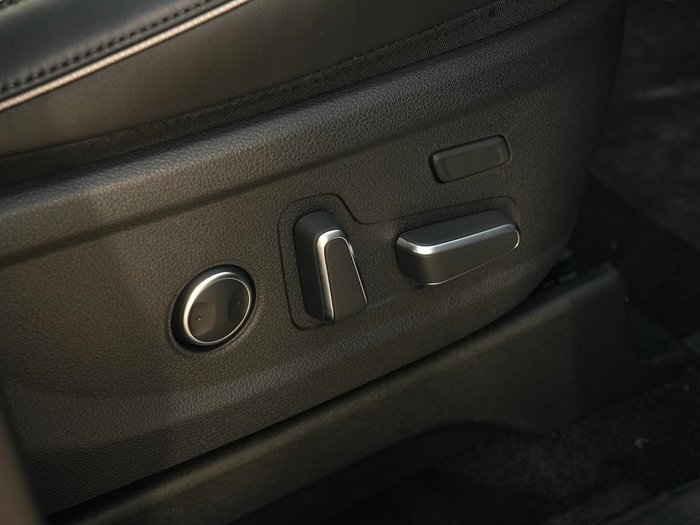 2024 Hyundai Palisade Calligraphy Black Ink