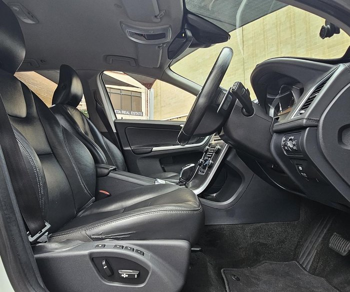 2014 Volvo XC60 D4 Luxury MY14 Crystal White