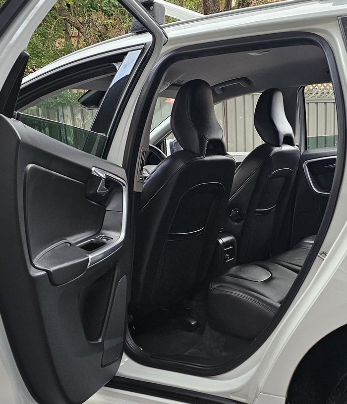 2014 Volvo XC60 D4 Luxury MY14 Crystal White
