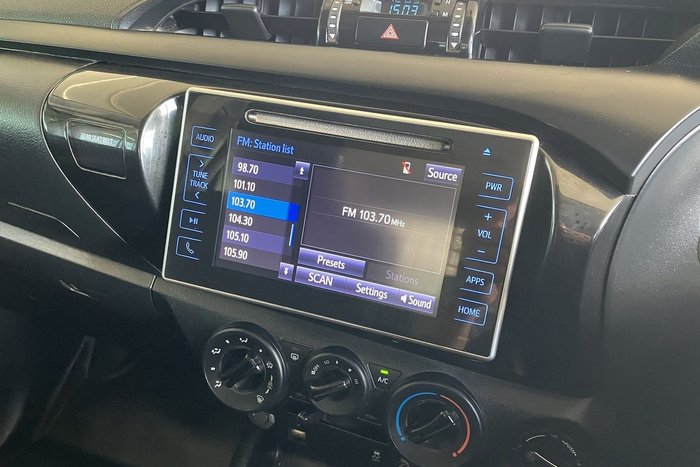 2018 Toyota Hilux SR
