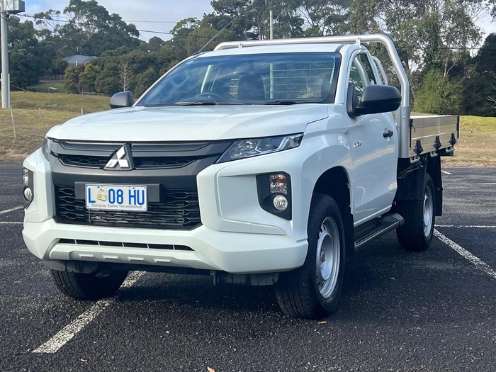 2023 Mitsubishi Triton GLX
