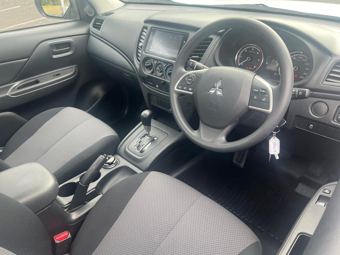 2023 Mitsubishi Triton GLX