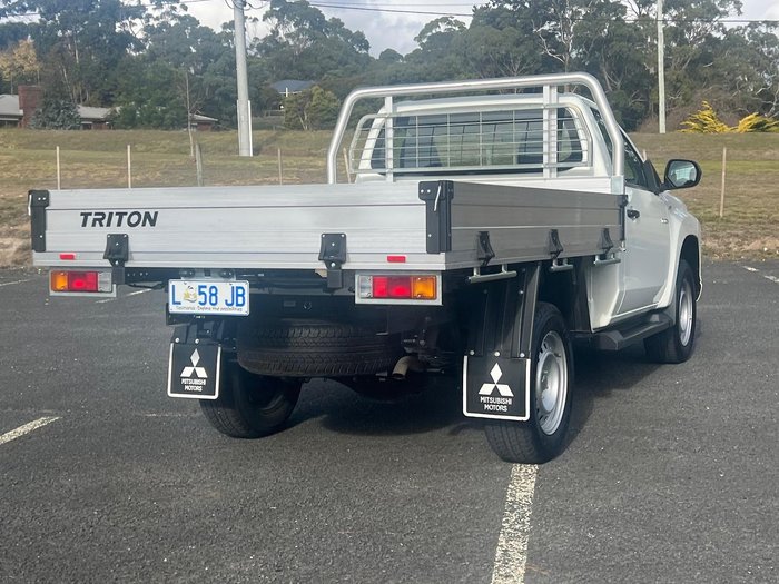 2023 Mitsubishi Triton GLX