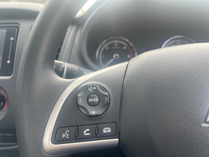2023 Mitsubishi Triton GLX