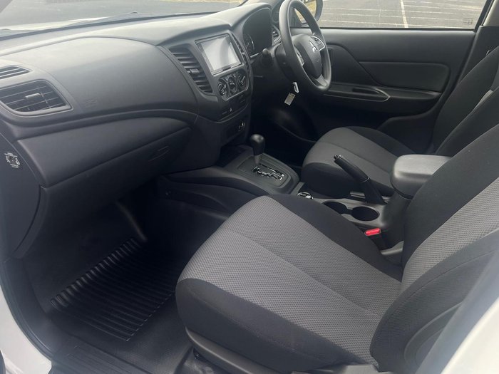 2023 Mitsubishi Triton GLX