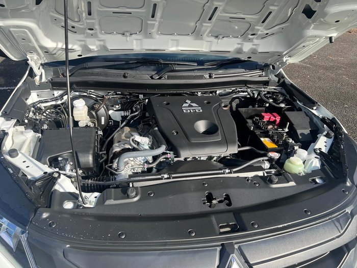 2023 Mitsubishi Triton GLX