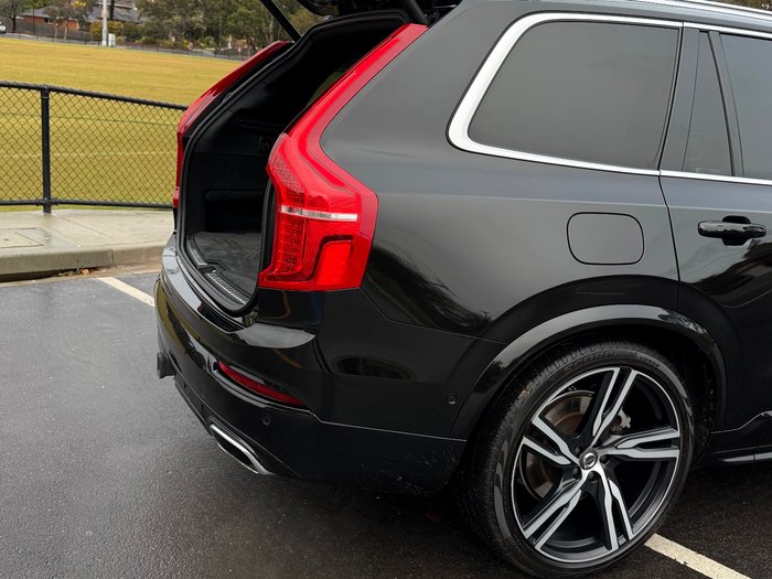 2017 Volvo XC90 T8 R-Design