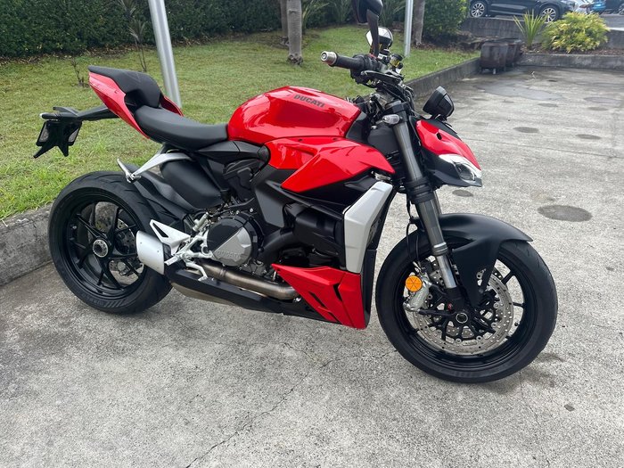 2023 Ducati Streetfighter V2 Streetfighter Red