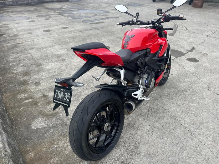 2023 Ducati Streetfighter V2 Streetfighter Red