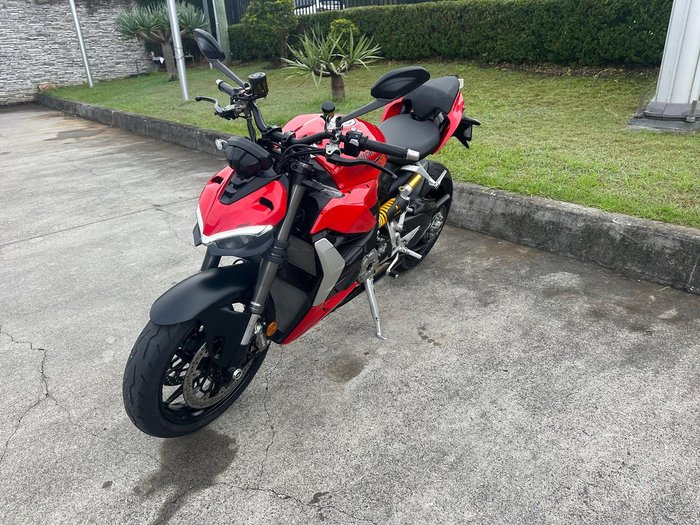 2023 Ducati Streetfighter V2