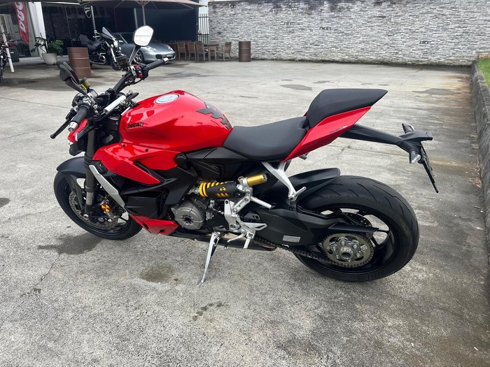 2023 Ducati Streetfighter V2 Streetfighter Red
