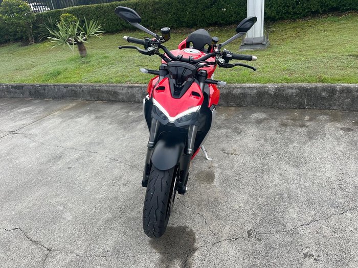 2023 Ducati Streetfighter V2 Streetfighter Red