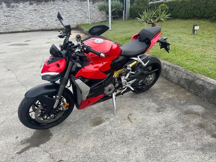 2023 Ducati Streetfighter V2 Streetfighter Red