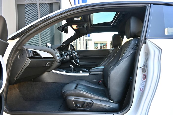 2015 BMW 2 Series 220i M Sport F22 Alpine White