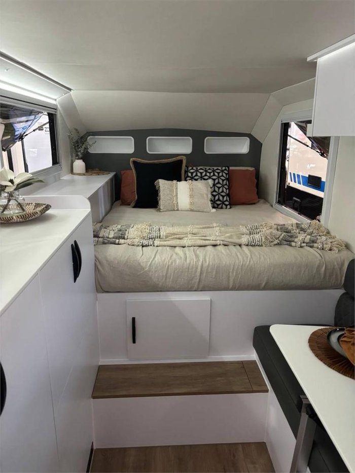 2025 Zone RV Hard Top Expedition NEW