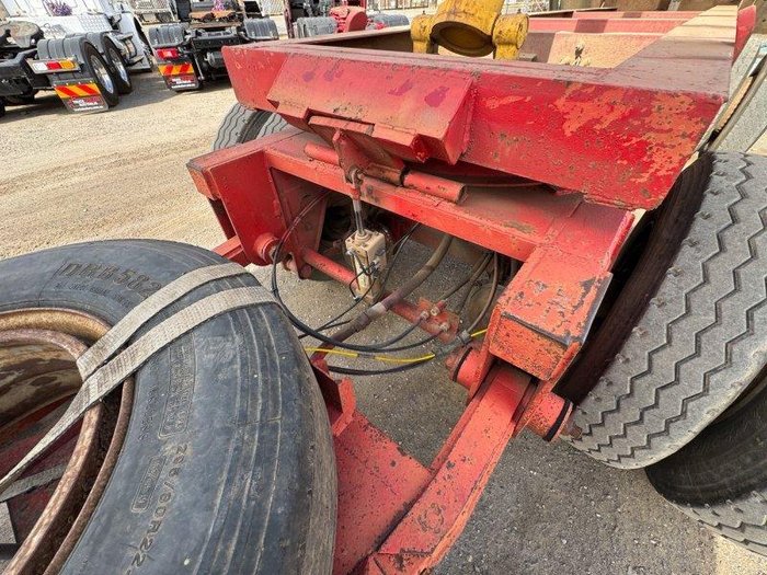 1982 Fruehauf Steel Dog Tipper Trailer