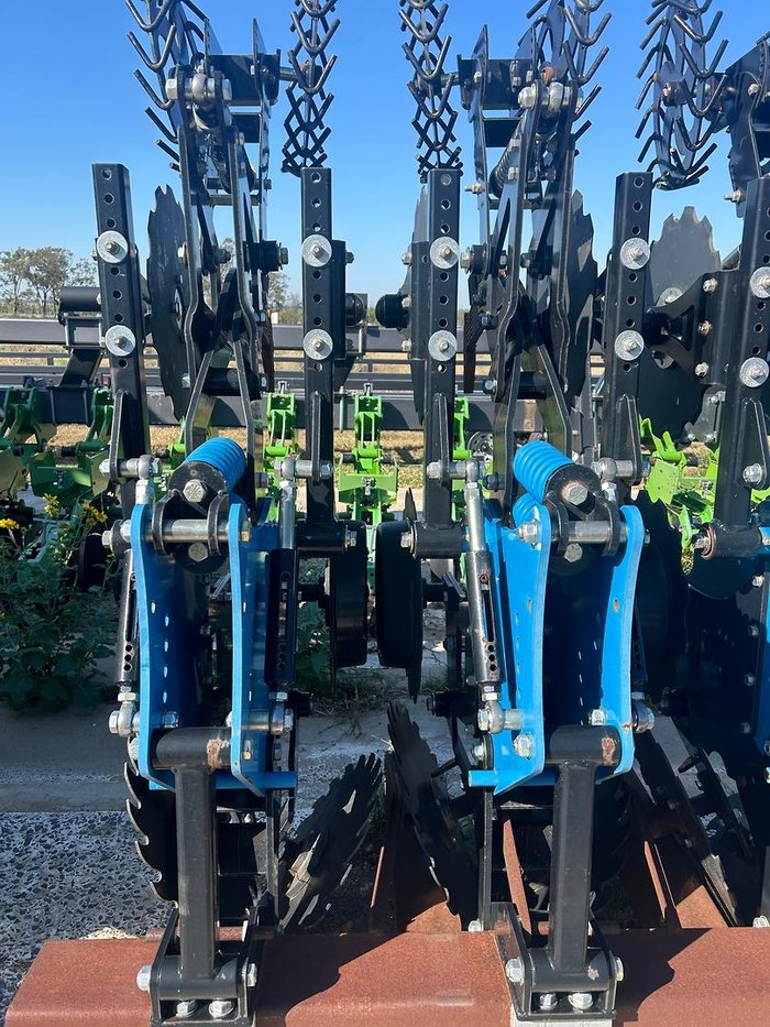 2023 Black Eagle Gen 2.5s Strip Till Units