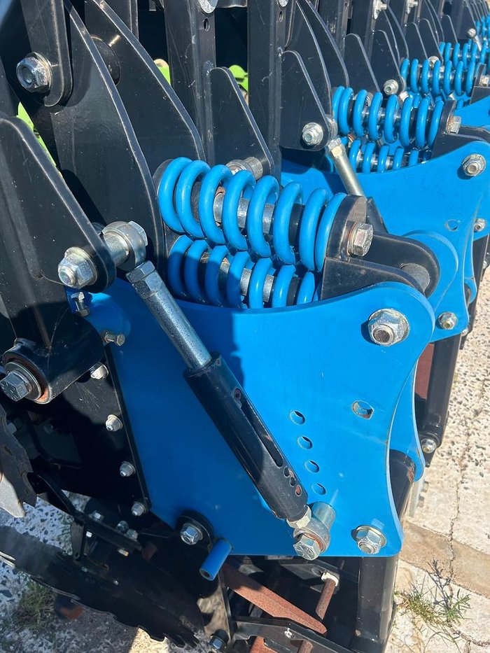2023 Black Eagle Gen 2.5s Strip Till Units