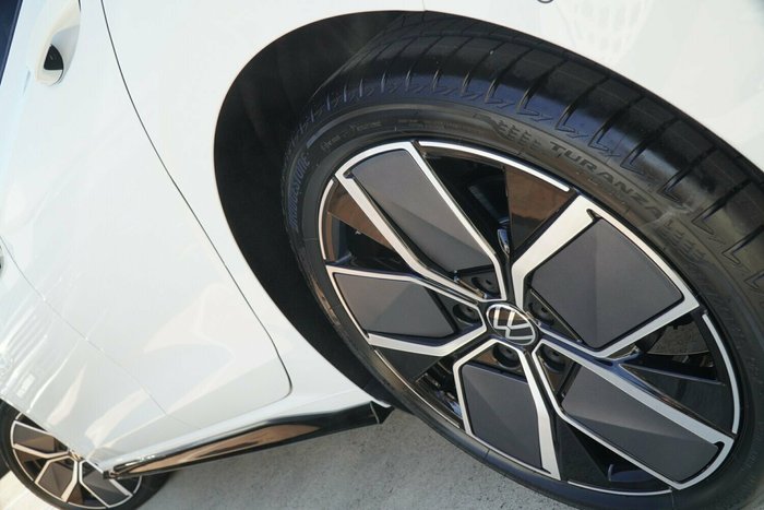 2025 Volkswagen Golf 110TSI R-Line