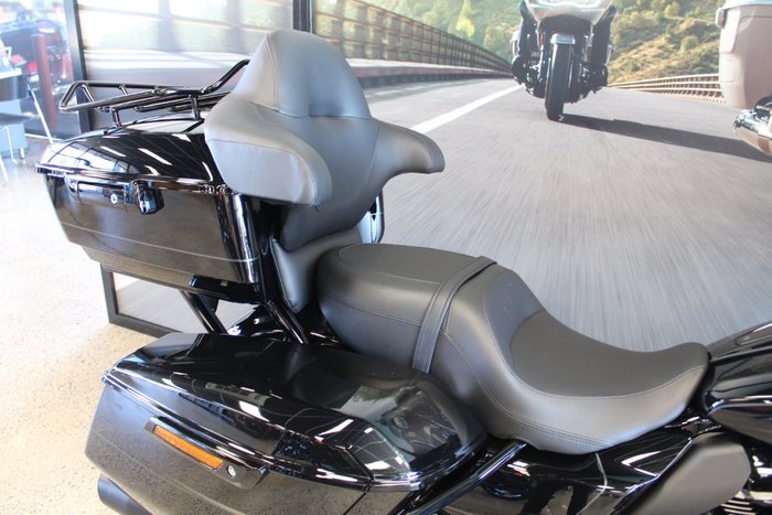 2025 Harley-davidson FLHXU STREET GLIDE ULTRA (117)