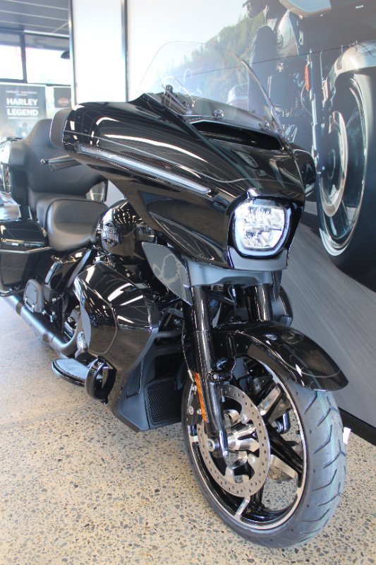 2025 Harley-davidson FLHXU STREET GLIDE ULTRA (117)
