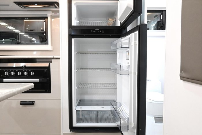 2025 VICTORY CARAVANS Trophy 17'6 