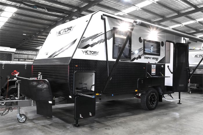 2025 VICTORY CARAVANS Trophy 17'6