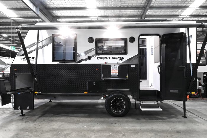 2025 VICTORY CARAVANS Trophy 17'6 