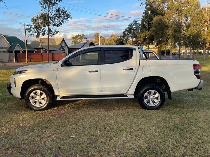 2019 Mitsubishi Triton GLX+ MR MY19 4X4 Dual Range White