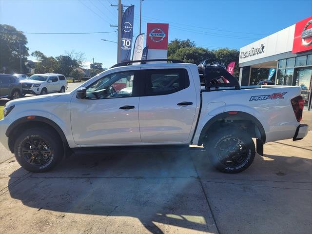 2025 NISSAN D23 PRO- NAVARA 4X4 2.3 DSL AUTO DC P4X WHITE PEARL