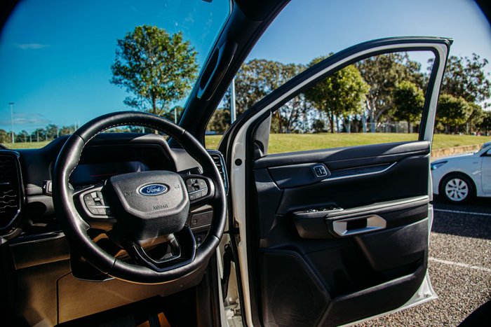 2023 Ford Everest Platinum