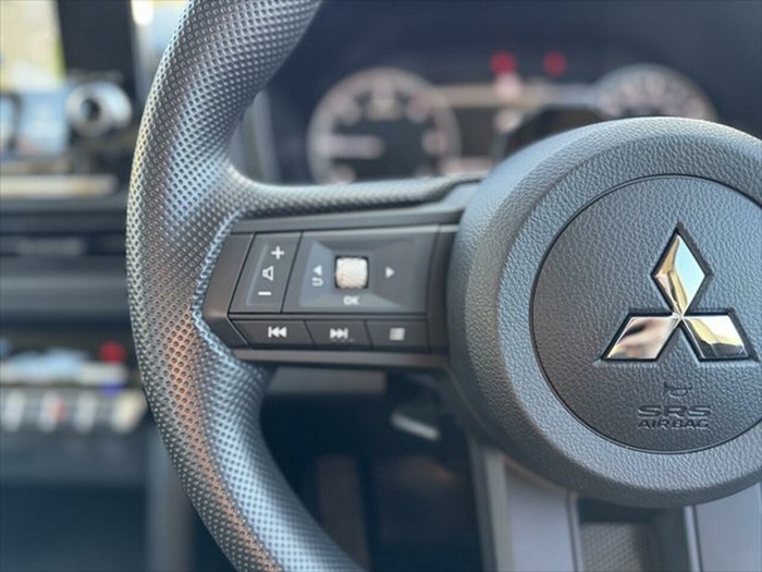 2024 Mitsubishi Triton GLX