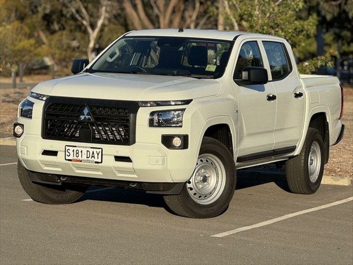 2024 Mitsubishi Triton GLX