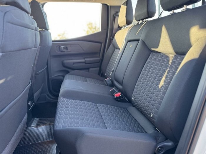 2024 Mitsubishi Triton GLX