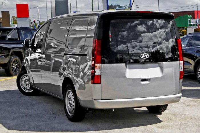 2025 Hyundai STARIA LOAD