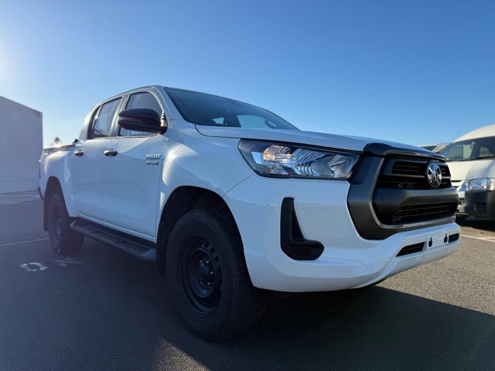 2022 Toyota Hilux SR