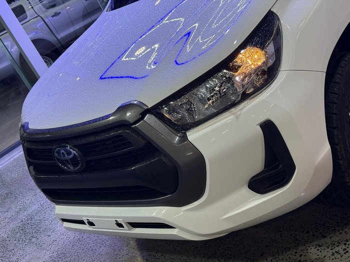 2022 Toyota Hilux SR