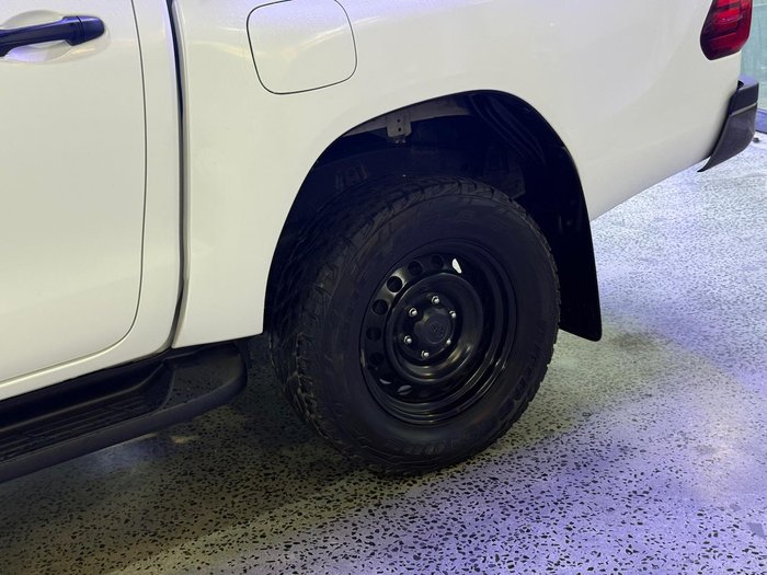 2022 Toyota Hilux SR