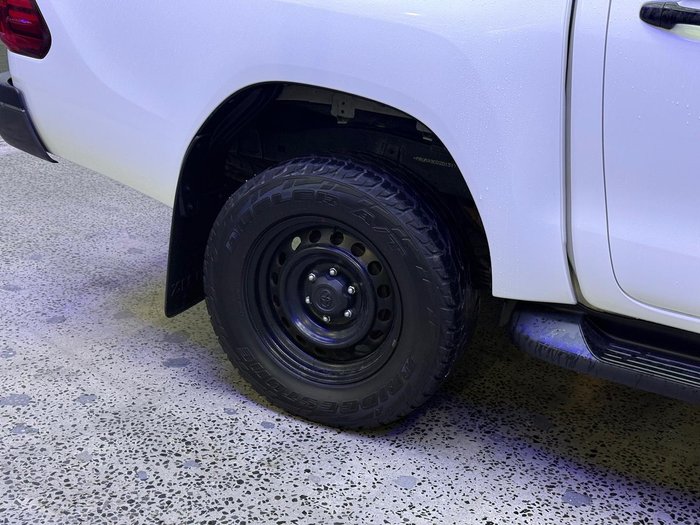 2022 Toyota Hilux SR