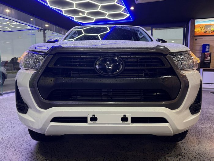 2022 Toyota Hilux SR