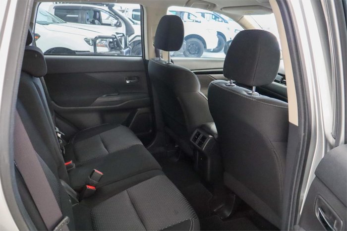 2018 Mitsubishi Outlander ES ADAS ZL MY19 Sterling Silver