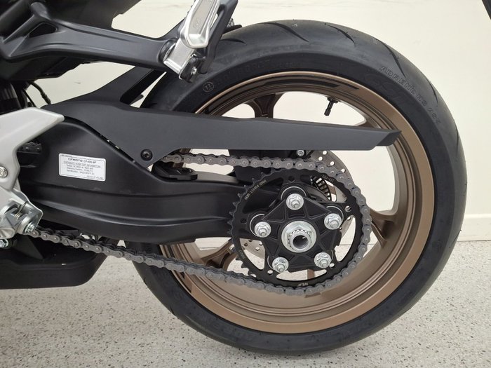 2025 CFMOTO 450 SR S White
