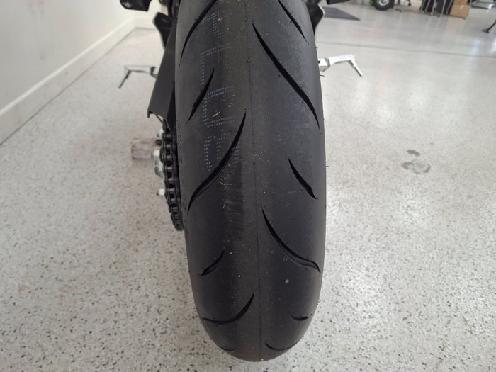 2025 CFMOTO 450 SR S White