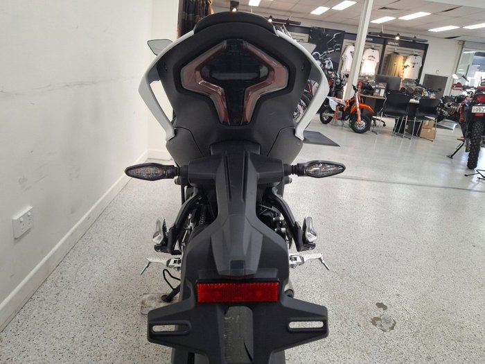 2025 CFMOTO 450 SR S White