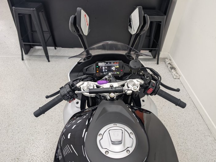 2025 CFMOTO 2025 CF Moto 675CC 675SR-R ABS Road NEBULA BLACK