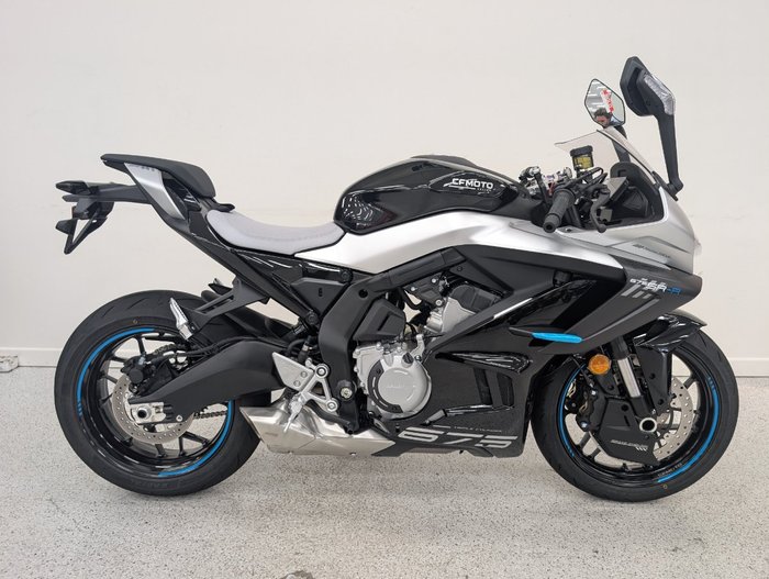 2025 CFMOTO 2025 CF Moto 675CC 675SR-R ABS Road NEBULA BLACK