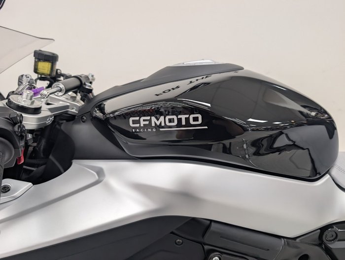 2025 CFMOTO 2025 CF Moto 675CC 675SR-R ABS Road NEBULA BLACK