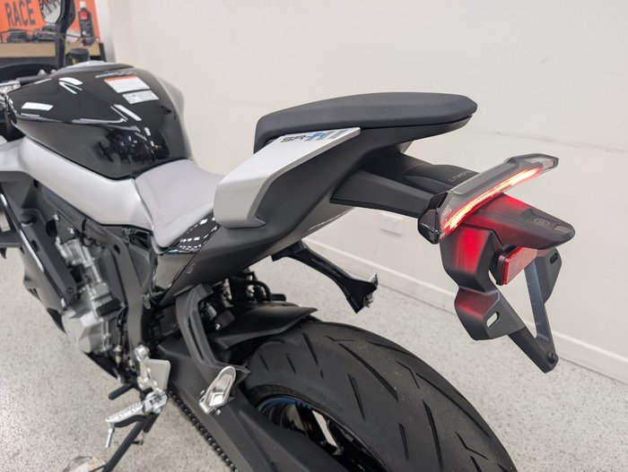 2025 CFMOTO 2025 CF Moto 675CC 675SR-R ABS Road NEBULA BLACK