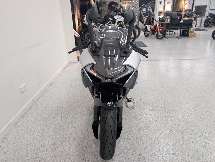 2025 CFMOTO 2025 CF Moto 675CC 675SR-R ABS Road NEBULA BLACK