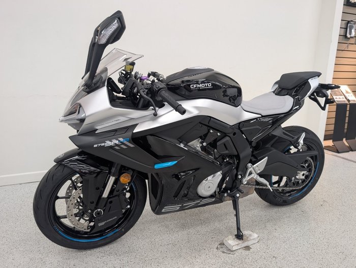 2025 CFMOTO 2025 CF Moto 675CC 675SR-R ABS Road NEBULA BLACK